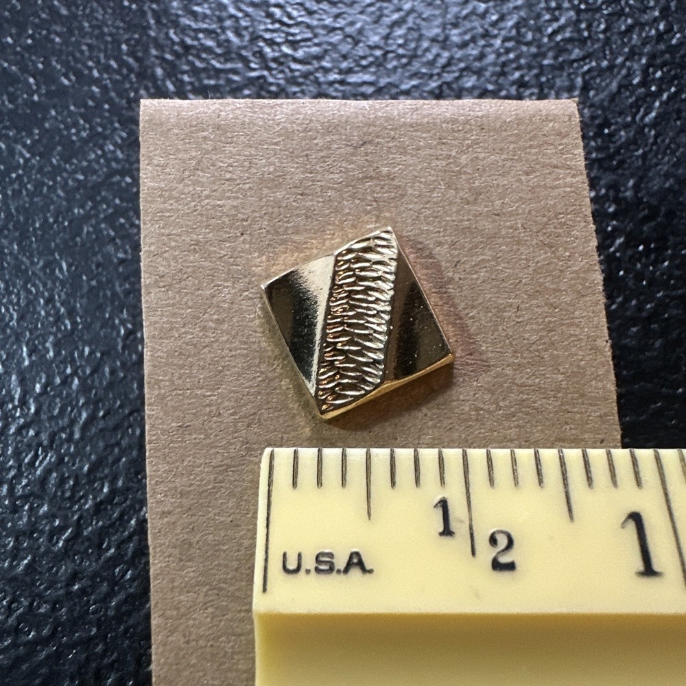 Vintage Tie Pin Tack Clasp Gold Tone Metal Pinback Square‎ Faux